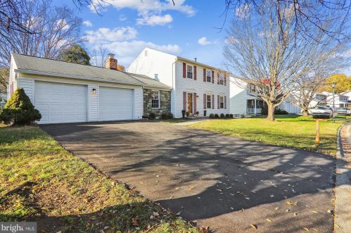 15829 Buena Vista Dr, Rockville MD  20855-2659 exterior