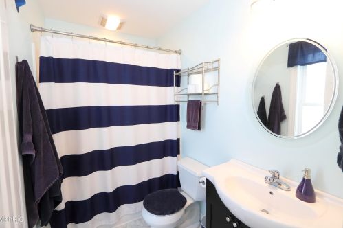 324 Lincoln Lk Ave, Lowell MI 49331-8540 exterior