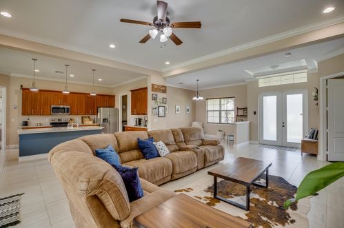 650 Mccullough Ave, Fort Pierce FL 34953-3918 exterior