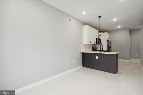 2110 Franklin St, Philadelphia PA  19122-1322 exterior