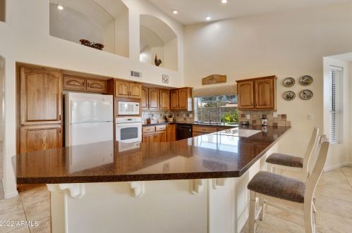 24601 Ribbonwood Dr, Chandler AZ  85248-7731 exterior