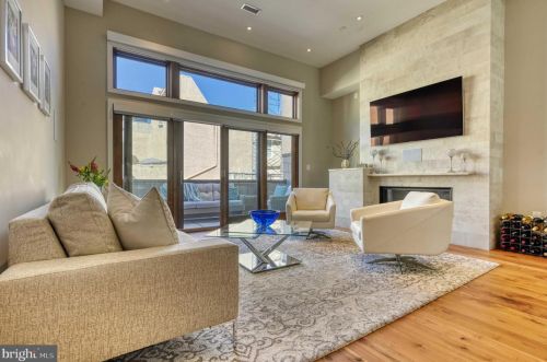 308 2nd St, Philadelphia PA 19133-0040 exterior