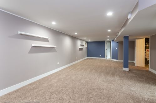 6322 Oak Park Ave, Chicago IL 60638-4018 exterior