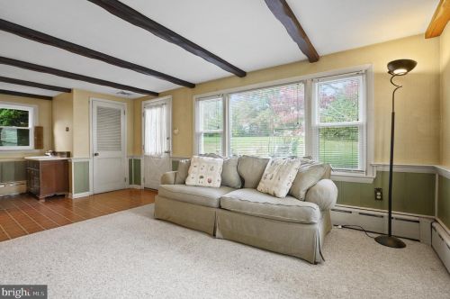 2071 Sunnyside Ave, Pottstown PA 19464-3026 exterior