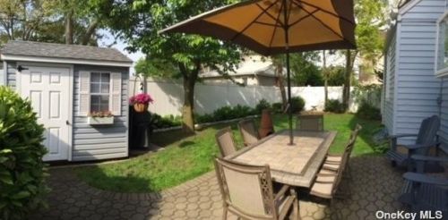 144 Carpenter St, Valley Stream NY 11580-4403 exterior