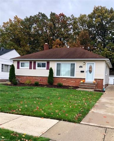 3167 Winthrop Dr, Cleveland OH  44134-4417 exterior