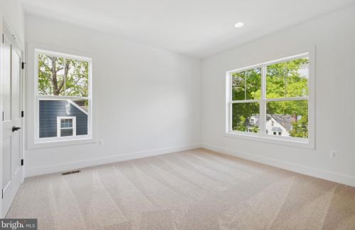 5120 25th Pl, Arlington VA  22207-2603 exterior