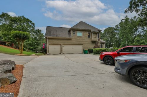 8069 Kenstone Ct, Atlanta GA 30350-4160 exterior