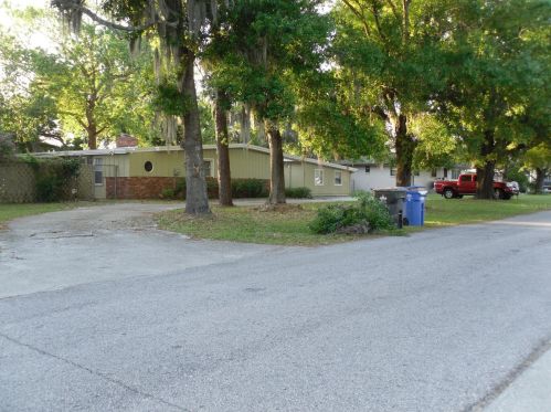 8406 Gomez Ave, Tampa FL  33614-1839 exterior