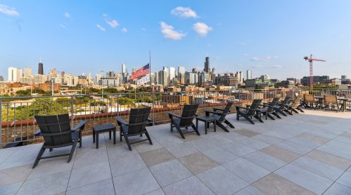 1147 Ohio St, Chicago IL 60642-6472 exterior