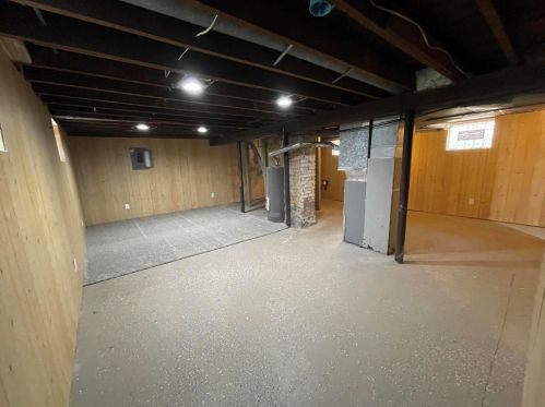 1030 Kenneth St, Meskegon MI 49442-3930 exterior