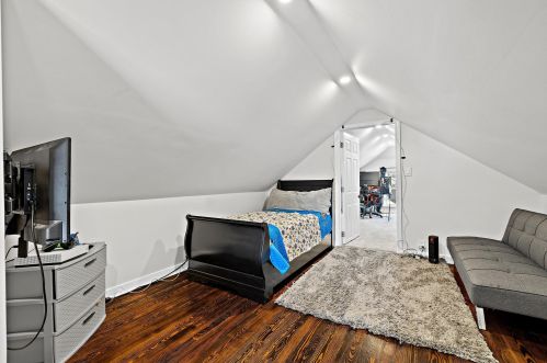 1937 95th St, Milwaukee WI  53227-1414 exterior