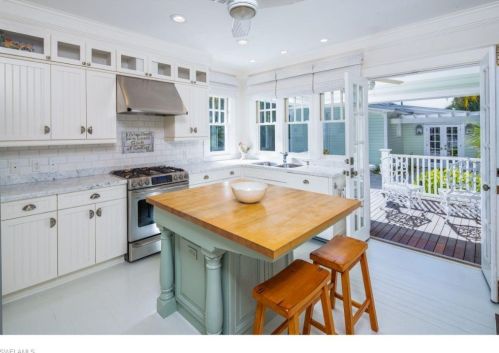 356 11 Ave, Naples FL 34117-4164 exterior