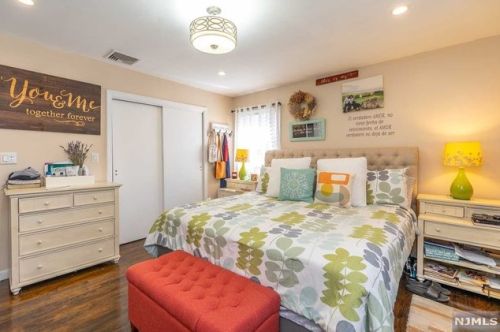 390 Jersey Ave, Fairview NJ 07022-1200 exterior