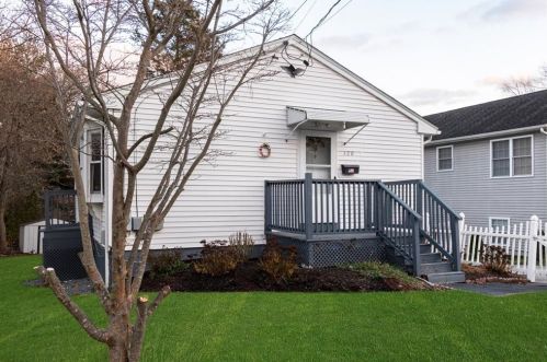 120 Asylum St, Woonsocket, RI 02895-5003