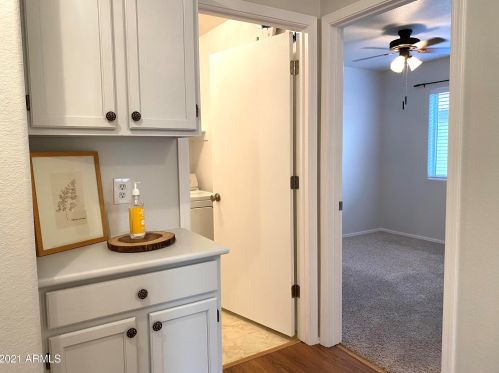 17420 2nd Ave, Phoenix AZ  85023-6573 exterior