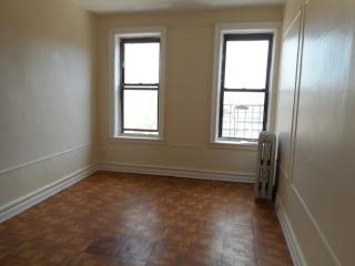 8999 32nd Ave, Flushing NY  11369-2237 exterior