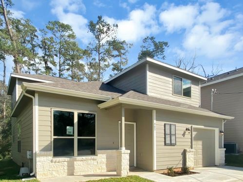 405 Mohawk Dr, Montgomery TX  77316-4813 exterior