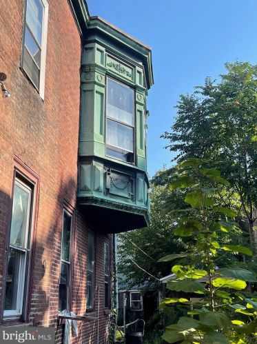 2209 Cumberland St, Philadelphia PA 19125-2204 exterior