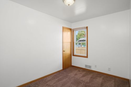 211 Park Rd, Joliet IL 60433-1432 exterior