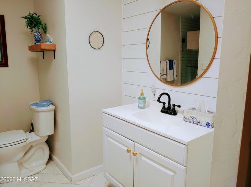 225 Mora Dr, Green Valley AZ 85614-4318 exterior