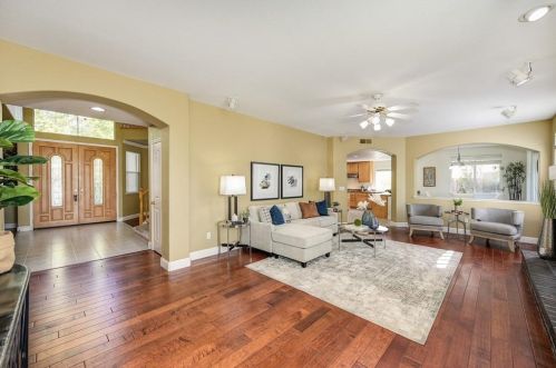 621 Henry St, Folsom, CA 95630-7725