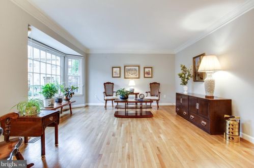 7308 Aynsley Ln, Mc Lean VA 22102-2931 exterior