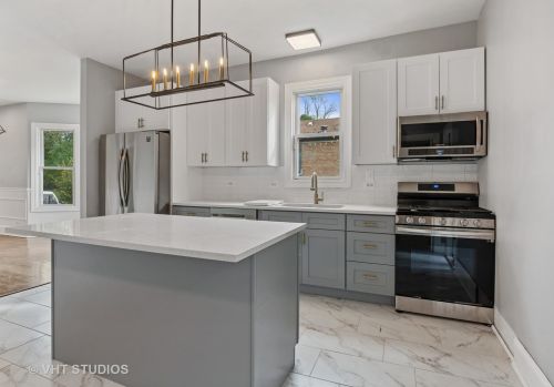 331 110 St, Chicago IL 60655-4004 exterior