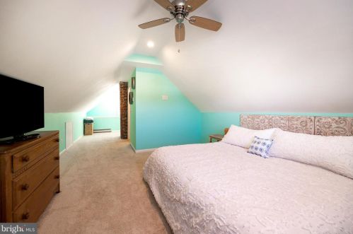 697 Hanover St, Pottstown PA 19464-4519 exterior