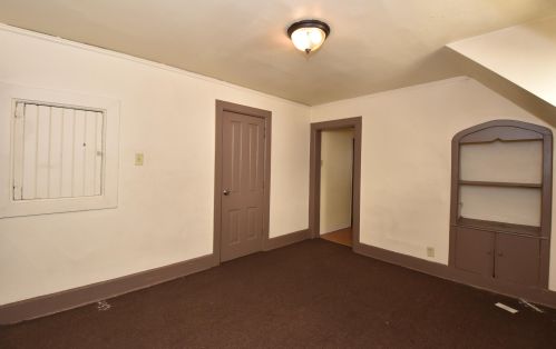 1043 31, Milwaukee WI 53215-2133 exterior