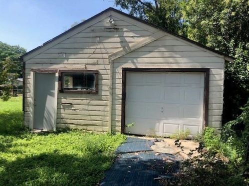 3217 Alaska Ave, Dallas TX 75216-4304 exterior