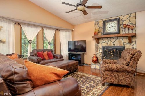 5962 Wellborn Trl, Lithonia, GA 30058-8304