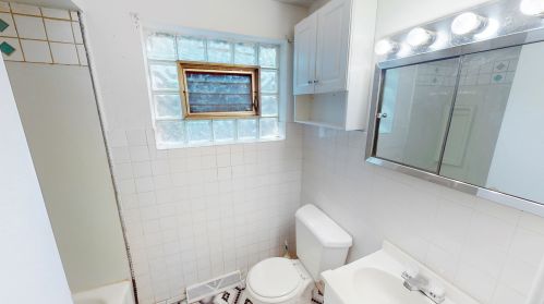 13937 Atlantic Ave, Chicago IL 60827-2404 exterior