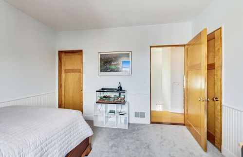 1453 Belden Ave, Chicago IL 60647-3220 exterior