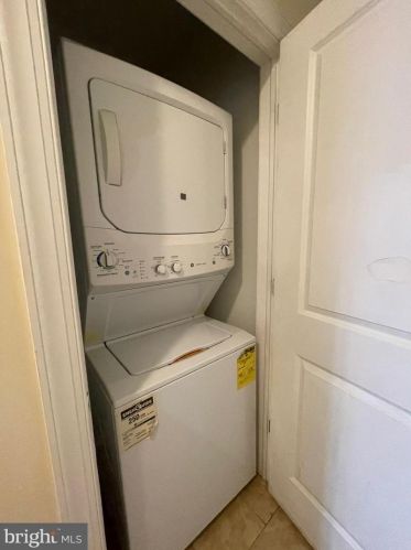 1805 17th St, Philadelphia PA 19145-2227 exterior