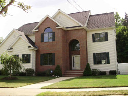 131 Nevada St, Newton, MA 02460-1150