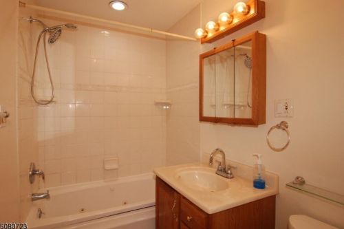 12 Tobyhanna Trl, Hopatcong NJ  07843-1024 exterior