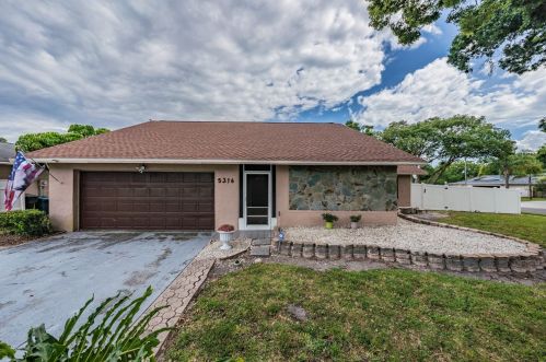 5216 Carrollwood Meadows Dr, Tampa, FL 33625-6456