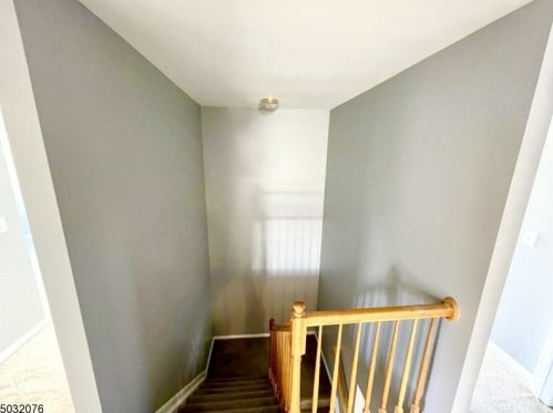 3 Bakley Ter, Town Center NJ 07052-2169 exterior