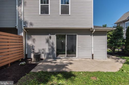 1915 Franklin St, Philadelphia PA 19122-2015 exterior