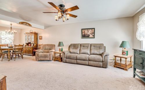 149 Vineyard Rd, Edison NJ 08817-4784 exterior