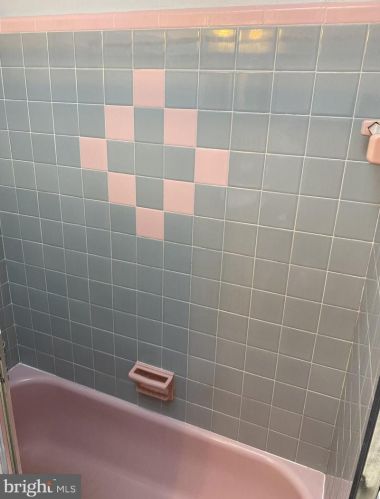 1123 Crestview Rd, Darby PA 19023-1111 exterior