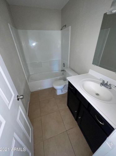 2245 Cholla St, Phoenix AZ 85029-3817 exterior