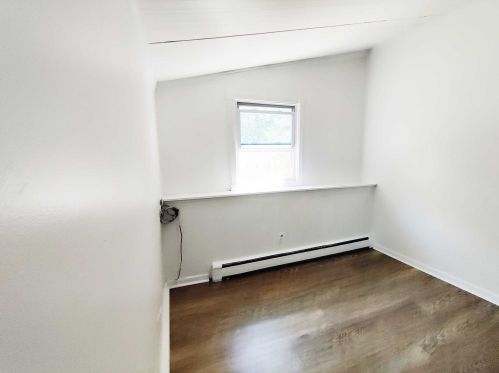 136 Stringham Rd, Poughkeepsie NY  12603-5506 exterior