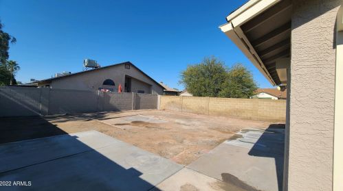 6826 17 Way, Phoenix AZ 85042-5707 exterior