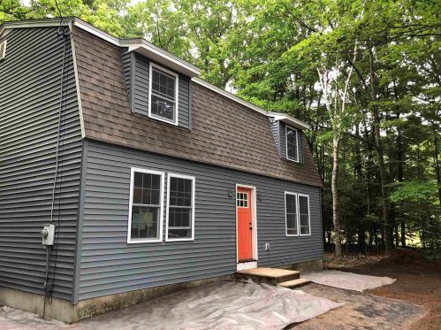 14 Rosewood Dr, Concord NH  03304-5109 exterior