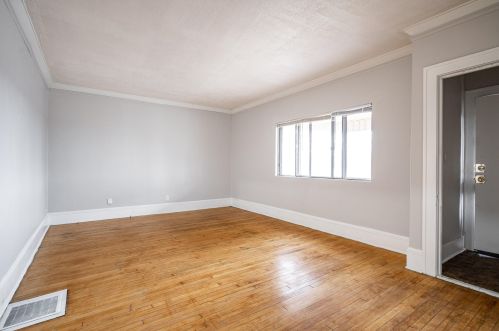 1429 47, Milwaukee WI 53208-2241 exterior