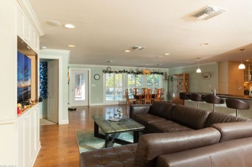 2120 Shad Ct, Naples FL exterior