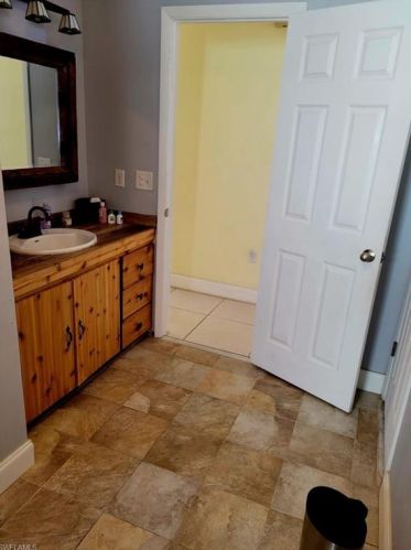 778 109 Ave, Naples FL 34108-1882 exterior