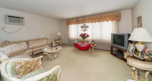 2216 73rd Ave, Chicago, IL 60707-2732